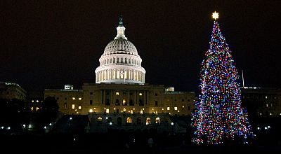 Minister Risks Jail to Read Christmas Story, Pray at Capitol