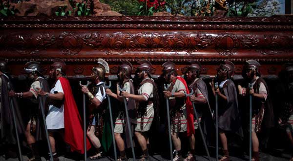 Reuters-Guatemala-City-Lent-Jesus-Nazareno-procession-photog-Jorge-Lopez