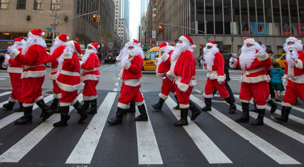 New York’s March of Santa Volunteers Canceled After 100 Years