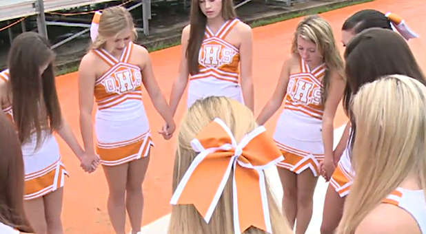 Oneida High School cheerleaders