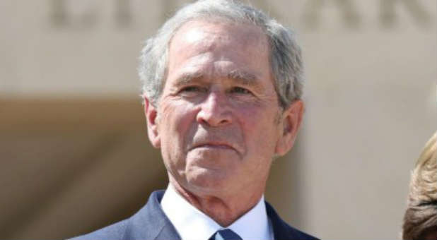 George W. Bush Calls President Obama Naive on Iran, ISIS