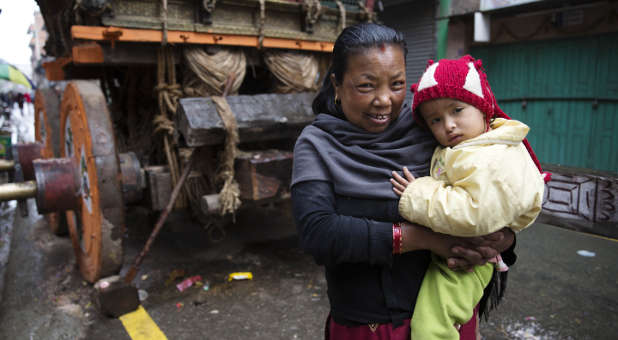 Woman and child affected by Nepal earthquake