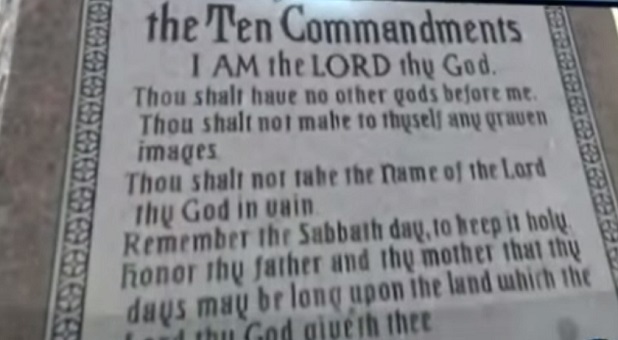 Oklahoma Supreme Court Declares 10 Commandments Monument Unconstitutional