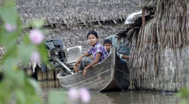 The worst flood in decades has displaced hundreds in Myanmar.