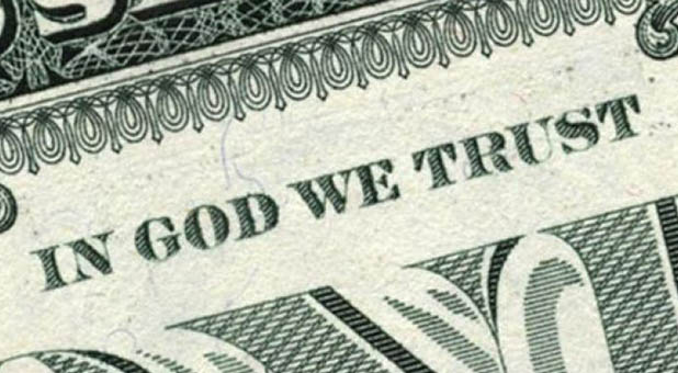 Why a Veterans Group Is Defending ‘In God We Trust’ - Charisma News