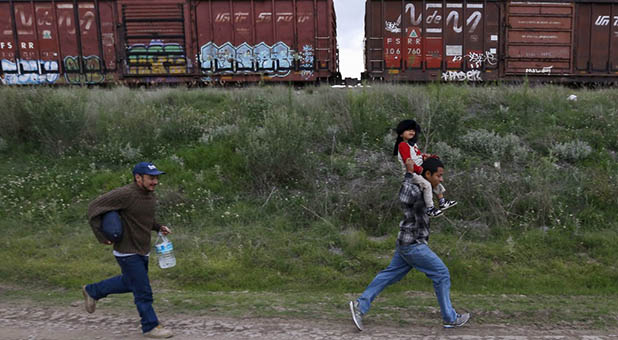 Border Patrol Agents Sound the Alarm of a Clinton Presidency