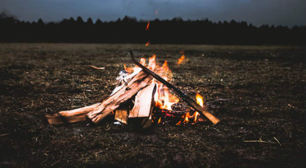 2017 spirit bonfire wood flame campgrounds
