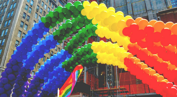 2017 06 Pride balloons