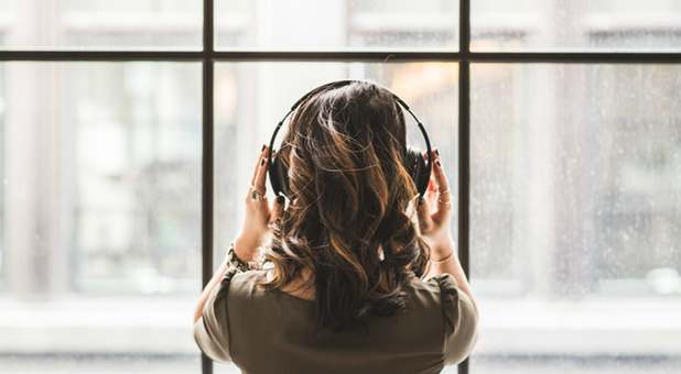 2017 blogs Power Up listening headphones brunette