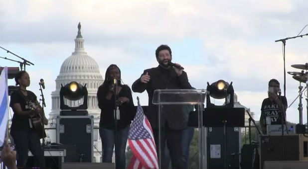 Jonathan Cahn Delivers Powerful Prophetic Message on the Washington Mall