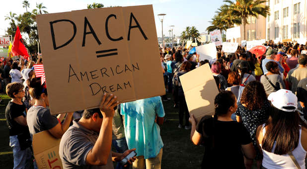 2017 10 WEB Reuters Dreamers Gastaido