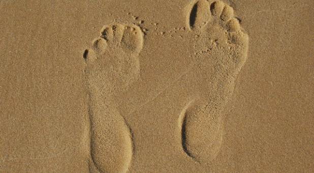2017 10 footprints in sand