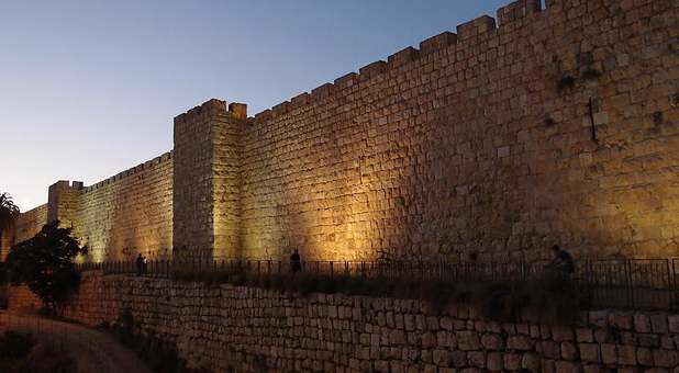 2017 12 ancient wall jerusalem