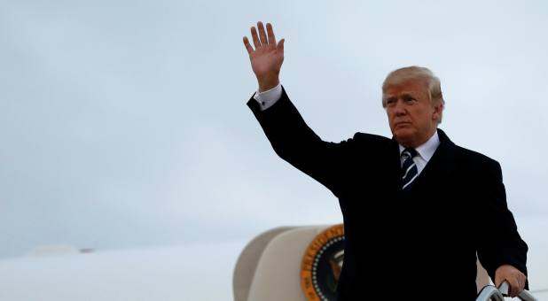 2017 life Reuters donald trump waving