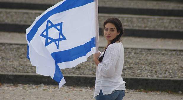 2018 01 israel flag girl