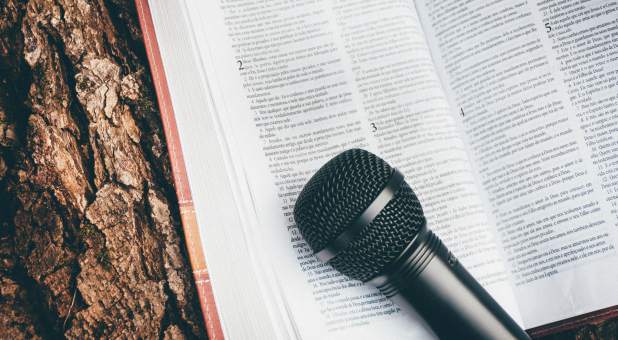 2018 blogs Prophetic Insight mic on bible