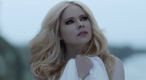 2018 09 Avril Lavigne music video