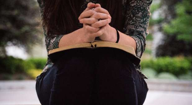 2019 spirit Prayer woman praying bible open