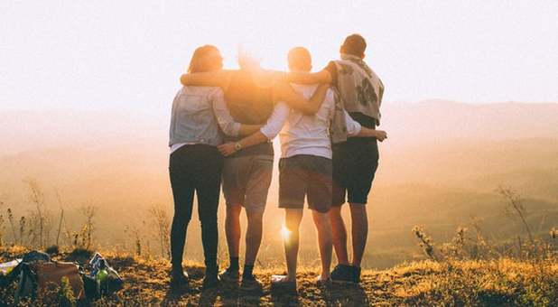 10 Tips on How to Make and Maintain Meaningful Friendships