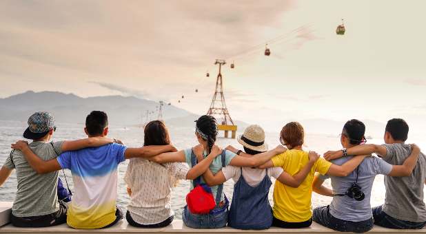 How to Deal with Loneliness and Develop Meaningful Friendships