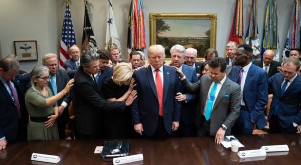 25 Pastors, Including Paula White Cain, James Dobson and Jentezen Franklin, Pray Over Trump at White House