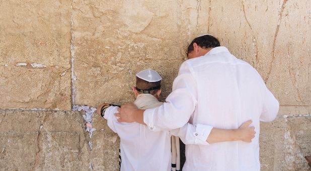 Should the Church Continue to Evangelize Jews?