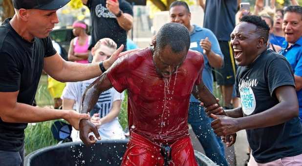 ‘Riots to Revival’ Movement Brings Baptism, Worship to Kenosha Streets