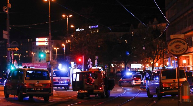 1 Killed, Several Injured in Vienna Attack Near Synagogue, Police Say