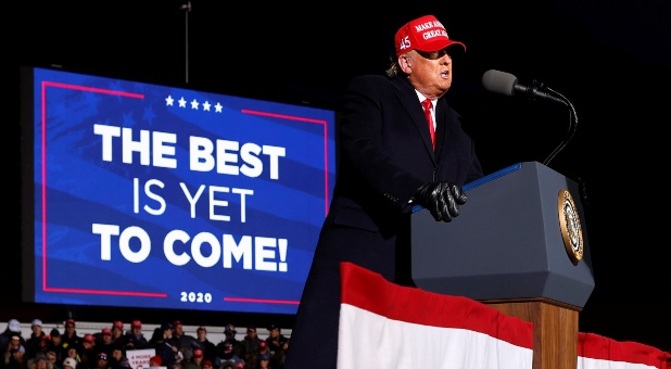 Crowds Declare ‘We Love You’ to President Trump at Final Rallies