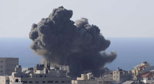 Israel Stages New Round of Heavy Airstrikes on Gaza City