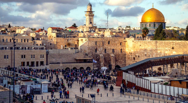 Israel to Open Country to Tourists Again. But There’s a Catch