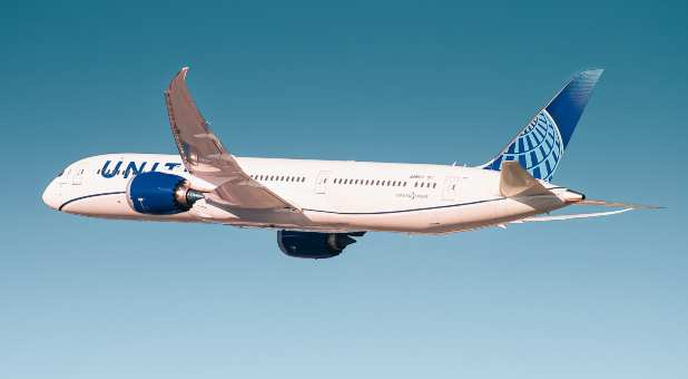 United Airlines Welcomes Back Unvaccinated Employees—for Now