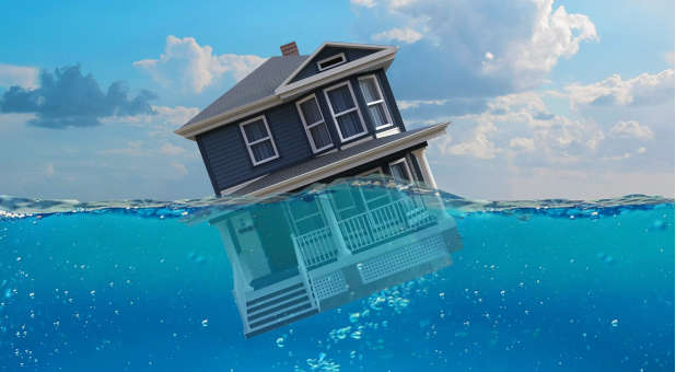 2022 7 Housing Market Sinking