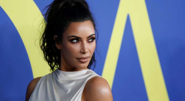 Intercession Needed as Kim Kardashian Realizes Her Dating Habits Are ‘Not Working’