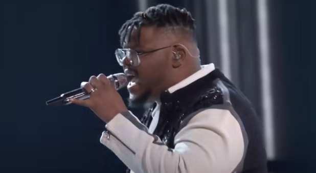 Morning Rundown: Thrilling Performance of ‘Break Every Chain’ Takes ‘The Voice’ Audience to Church