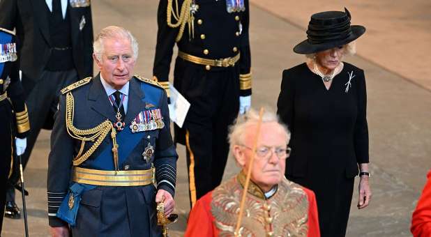 King Charles Coronation: Queen Elizabeth’s Former Chaplain Warns Christians About King Charles