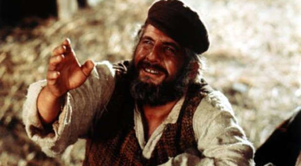 ‘Fiddler on the Roof’ Star Chaim Topol has Died at 87