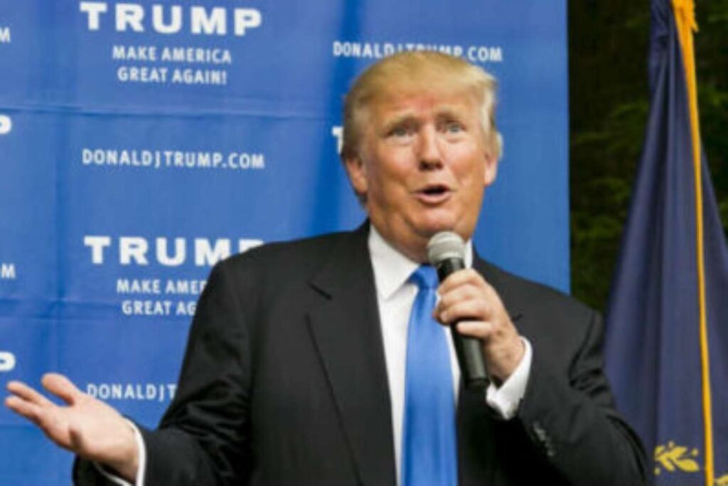 2015 blogs the strang report Reuters Trump Microphone CN