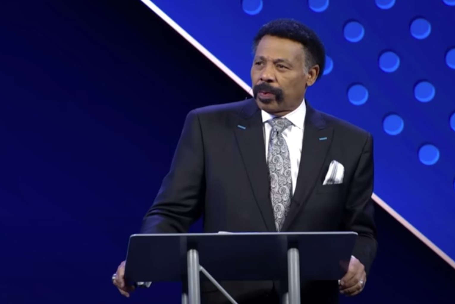 Tony Evans Stepping Down from Pastoral Duties ‘Due to Sin’