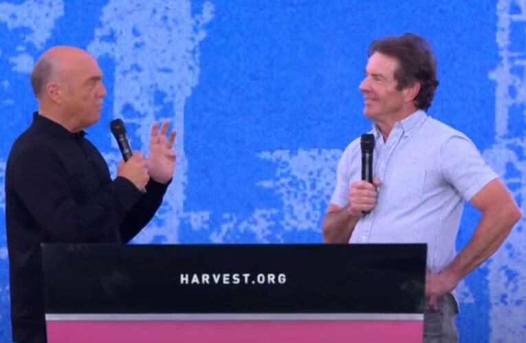 ‘I’m a Christian’: Actor Dennis Quaid Proclaims Holy Spirit Power to Packed Harvest Crusade