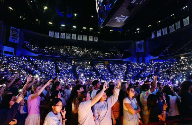 Morning Rundown: 10,000+ Texas A&M Students Praise God, Hundreds Accept Christ