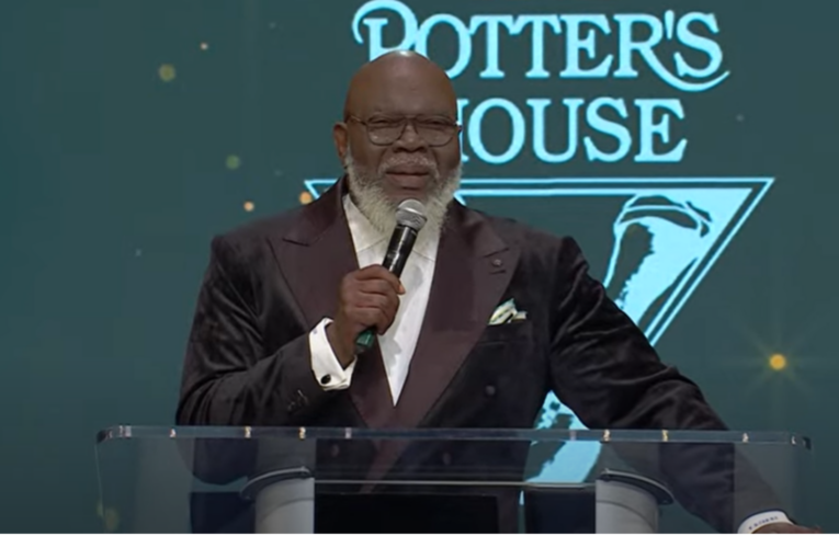 ‘Bishop Lazarus’: T.D. Jakes Returns to Ministry Following Health Scare