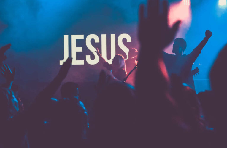 Praise Report: Hollywood Turning to Worship