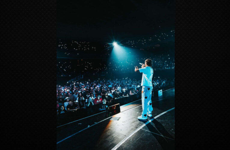 Country Star Bailey Zimmerman Stops Concert to Share About Jesus